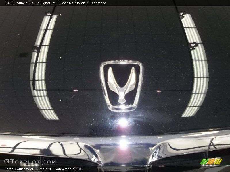Black Noir Pearl / Cashmere 2012 Hyundai Equus Signature