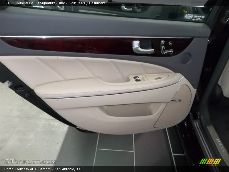 Black Noir Pearl / Cashmere 2012 Hyundai Equus Signature