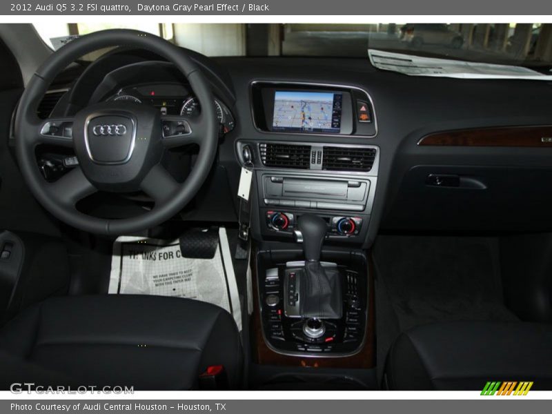 Daytona Gray Pearl Effect / Black 2012 Audi Q5 3.2 FSI quattro