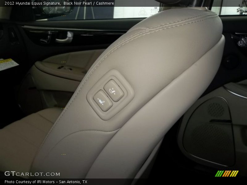 Black Noir Pearl / Cashmere 2012 Hyundai Equus Signature