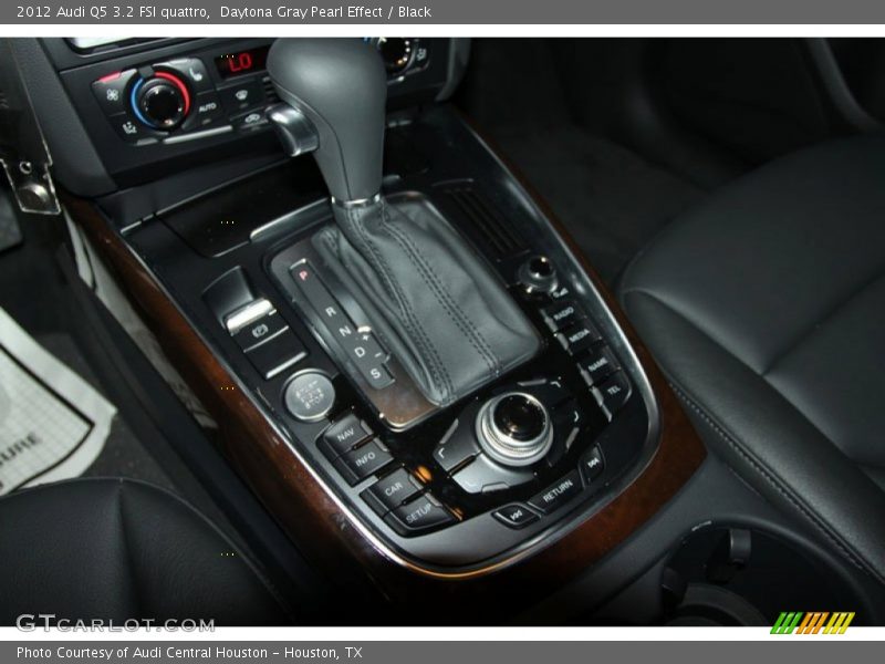 Daytona Gray Pearl Effect / Black 2012 Audi Q5 3.2 FSI quattro