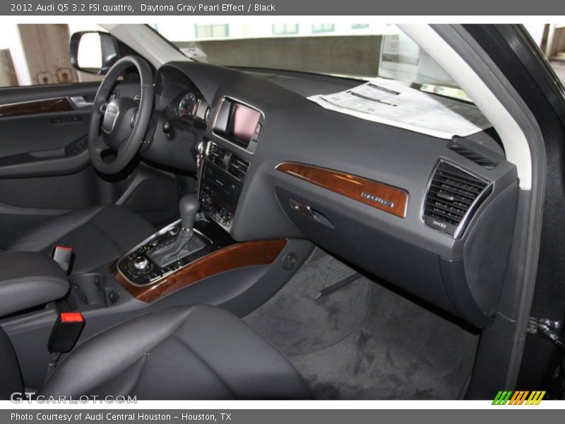 Daytona Gray Pearl Effect / Black 2012 Audi Q5 3.2 FSI quattro