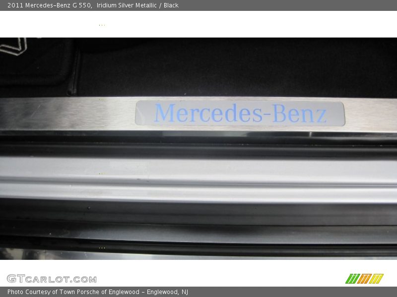 Iridium Silver Metallic / Black 2011 Mercedes-Benz G 550