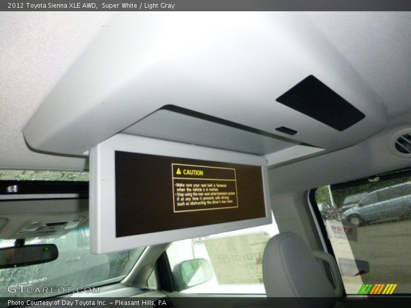 Super White / Light Gray 2012 Toyota Sienna XLE AWD