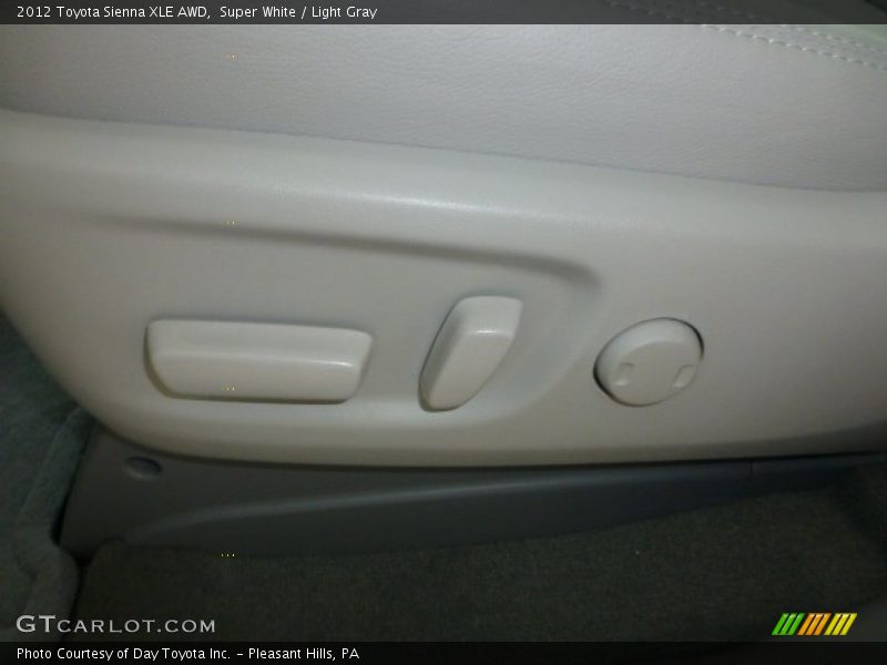 Super White / Light Gray 2012 Toyota Sienna XLE AWD