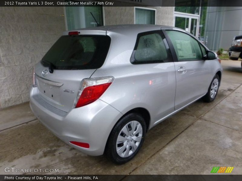 Classic Silver Metallic / Ash Gray 2012 Toyota Yaris L 3 Door