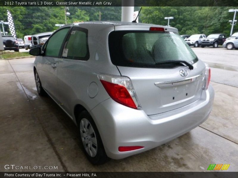 Classic Silver Metallic / Ash Gray 2012 Toyota Yaris L 3 Door