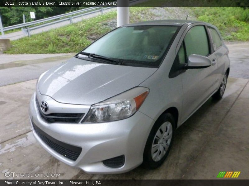 Classic Silver Metallic / Ash Gray 2012 Toyota Yaris L 3 Door