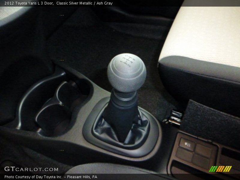 Classic Silver Metallic / Ash Gray 2012 Toyota Yaris L 3 Door