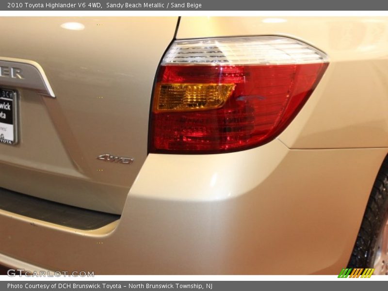 Sandy Beach Metallic / Sand Beige 2010 Toyota Highlander V6 4WD
