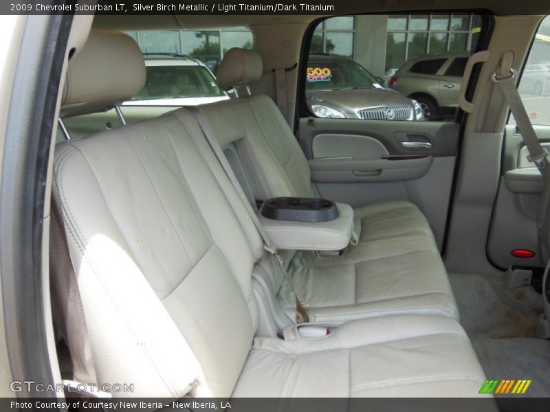 Silver Birch Metallic / Light Titanium/Dark Titanium 2009 Chevrolet Suburban LT