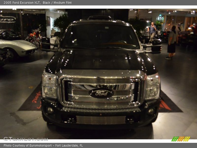 Black / Medium Flint 2005 Ford Excursion XLT