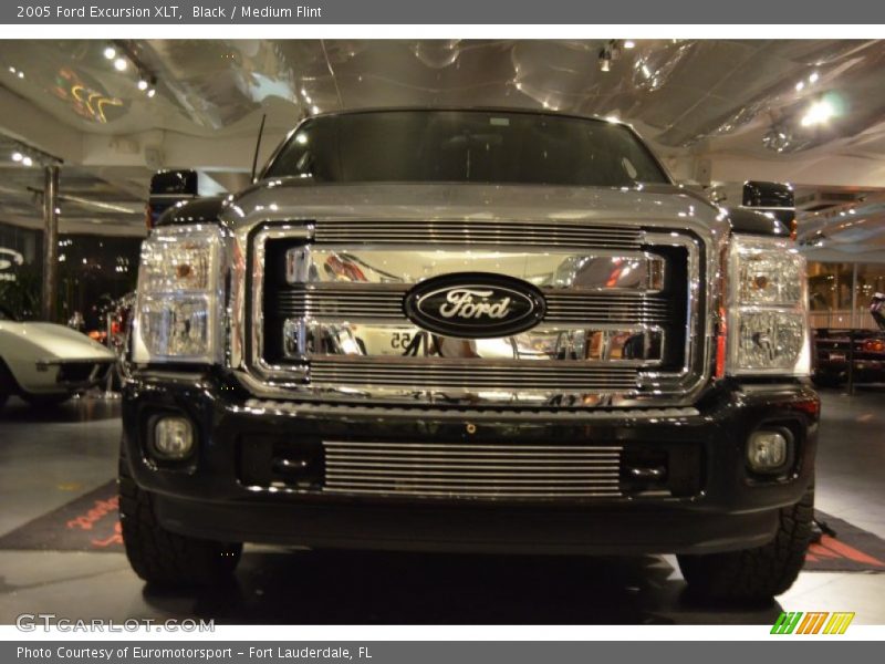 Black / Medium Flint 2005 Ford Excursion XLT