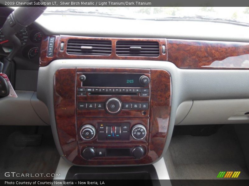 Silver Birch Metallic / Light Titanium/Dark Titanium 2009 Chevrolet Suburban LT