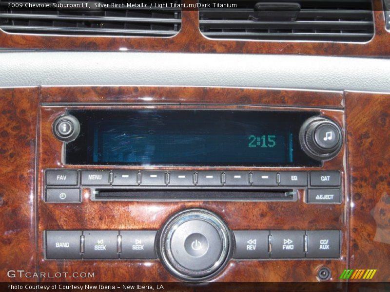 Silver Birch Metallic / Light Titanium/Dark Titanium 2009 Chevrolet Suburban LT