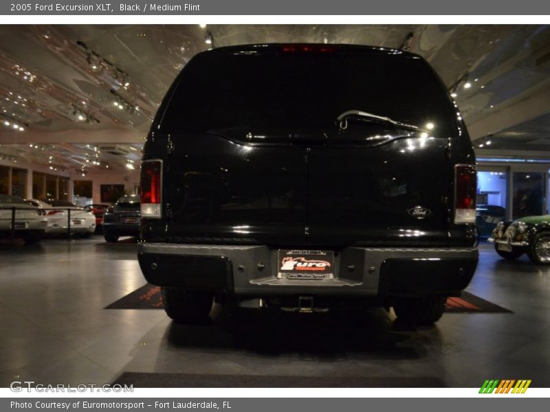 Black / Medium Flint 2005 Ford Excursion XLT