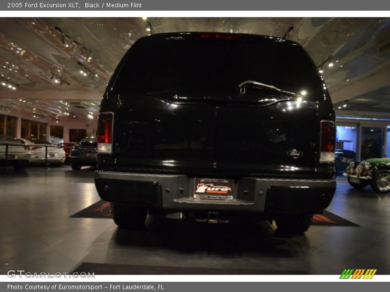 Black / Medium Flint 2005 Ford Excursion XLT