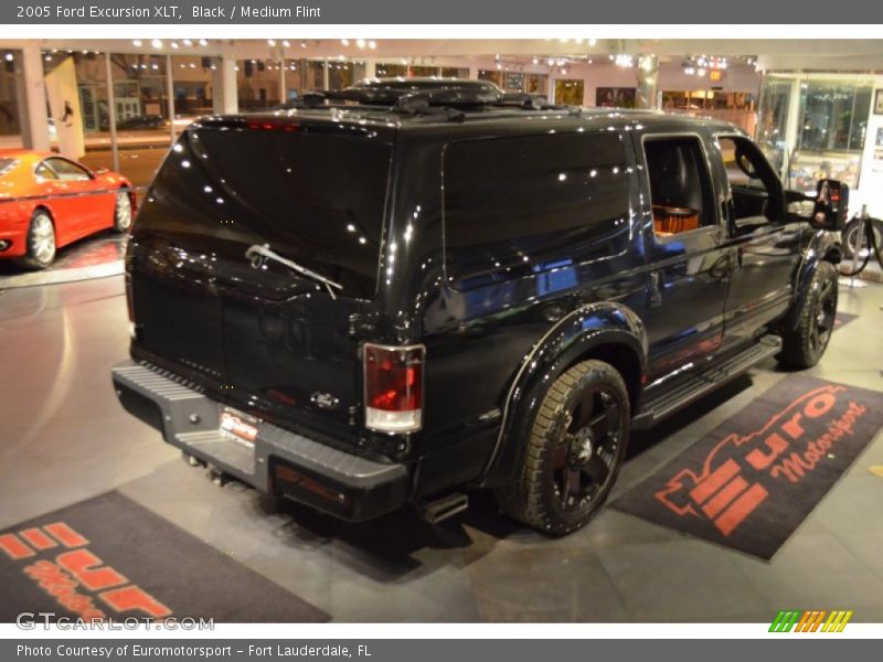 Black / Medium Flint 2005 Ford Excursion XLT