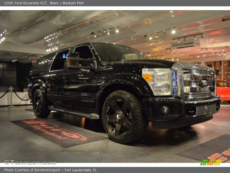 Black / Medium Flint 2005 Ford Excursion XLT