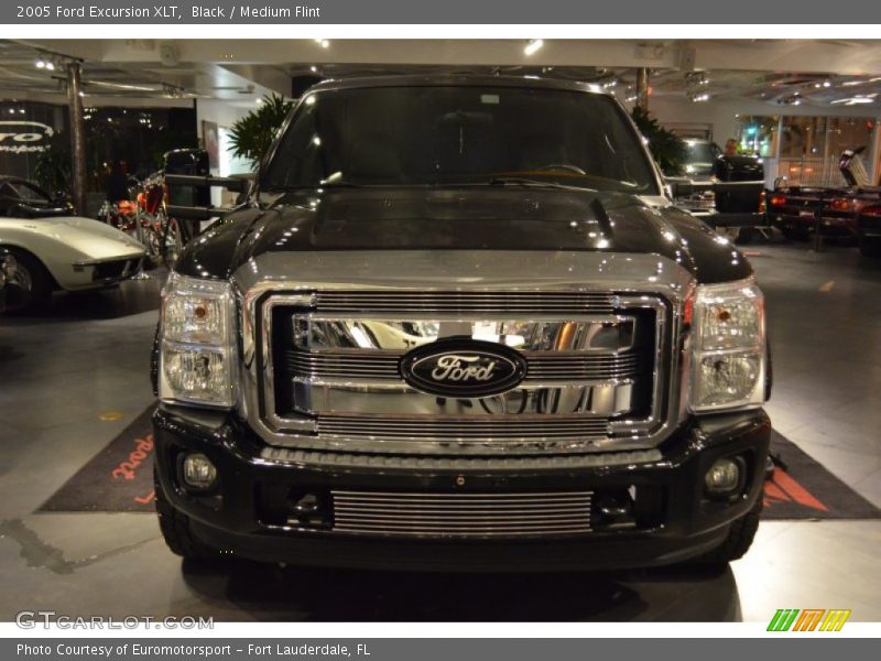 Black / Medium Flint 2005 Ford Excursion XLT