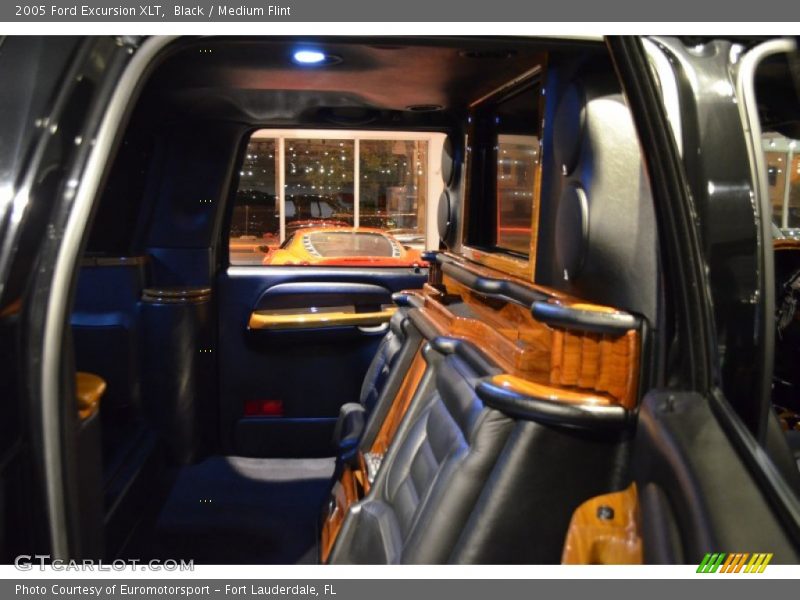 Black / Medium Flint 2005 Ford Excursion XLT