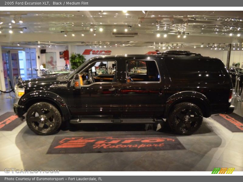 Black / Medium Flint 2005 Ford Excursion XLT
