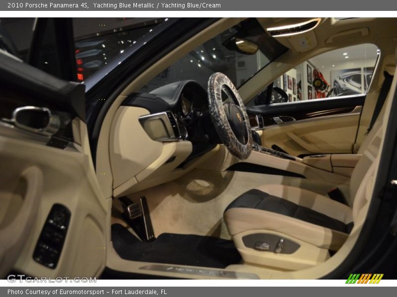 Yachting Blue Metallic / Yachting Blue/Cream 2010 Porsche Panamera 4S