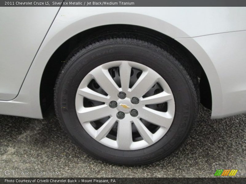 Silver Ice Metallic / Jet Black/Medium Titanium 2011 Chevrolet Cruze LS