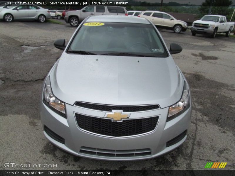 Silver Ice Metallic / Jet Black/Medium Titanium 2011 Chevrolet Cruze LS