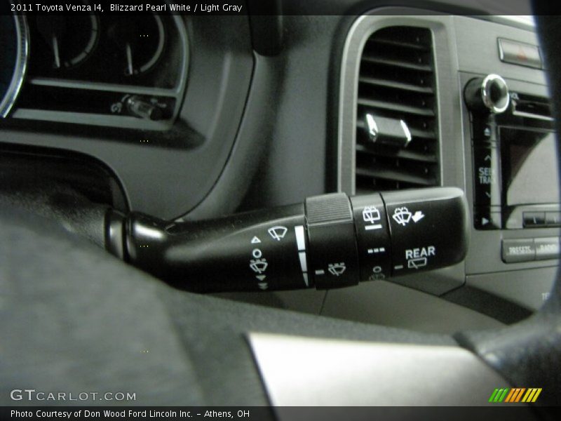 Blizzard Pearl White / Light Gray 2011 Toyota Venza I4
