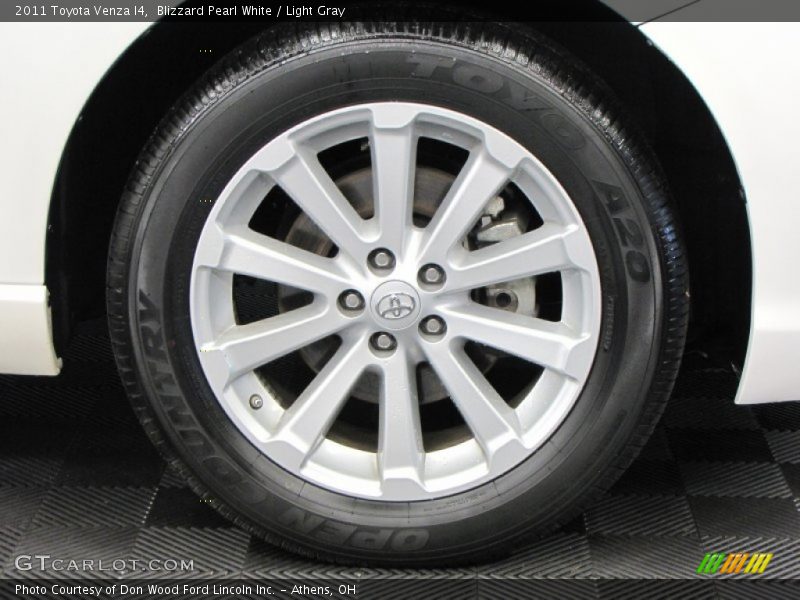 Blizzard Pearl White / Light Gray 2011 Toyota Venza I4