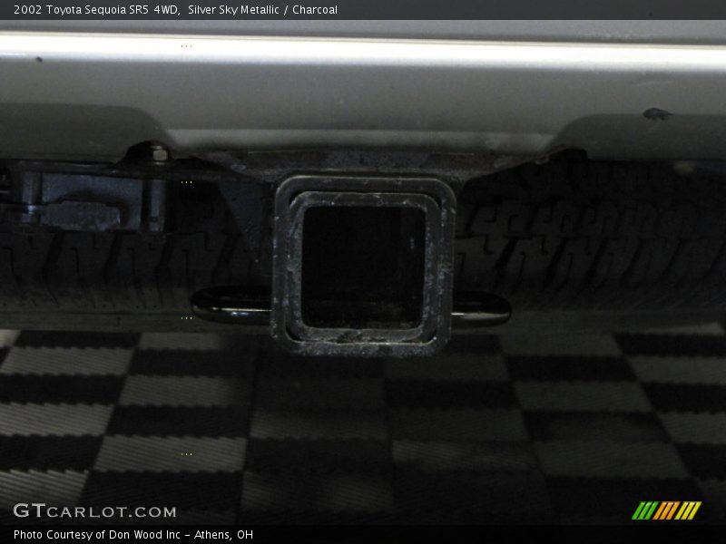 Silver Sky Metallic / Charcoal 2002 Toyota Sequoia SR5 4WD