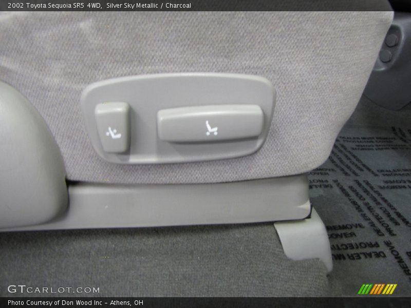 Silver Sky Metallic / Charcoal 2002 Toyota Sequoia SR5 4WD