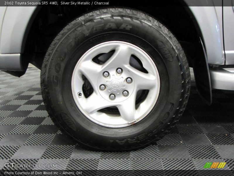 Silver Sky Metallic / Charcoal 2002 Toyota Sequoia SR5 4WD