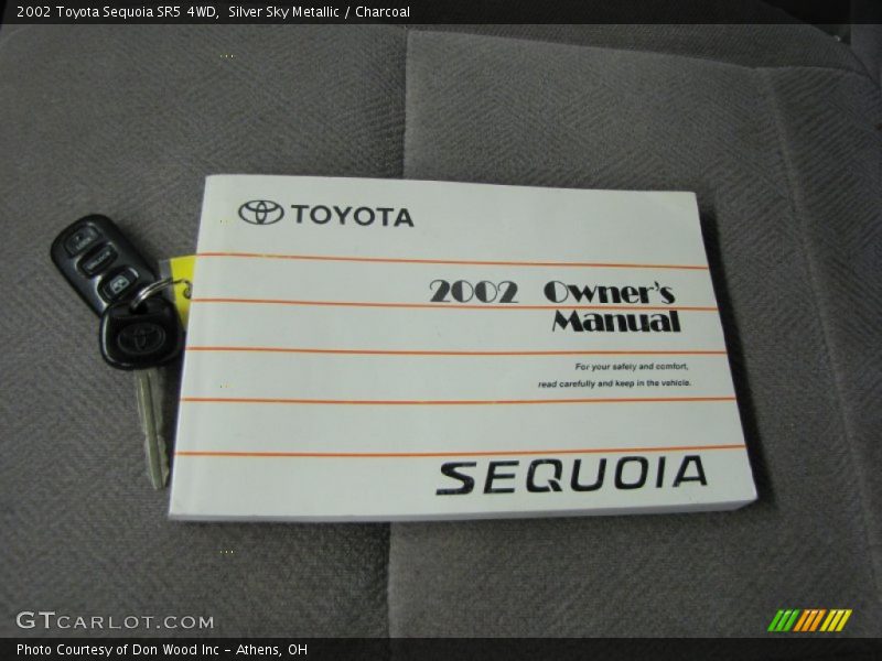 Silver Sky Metallic / Charcoal 2002 Toyota Sequoia SR5 4WD