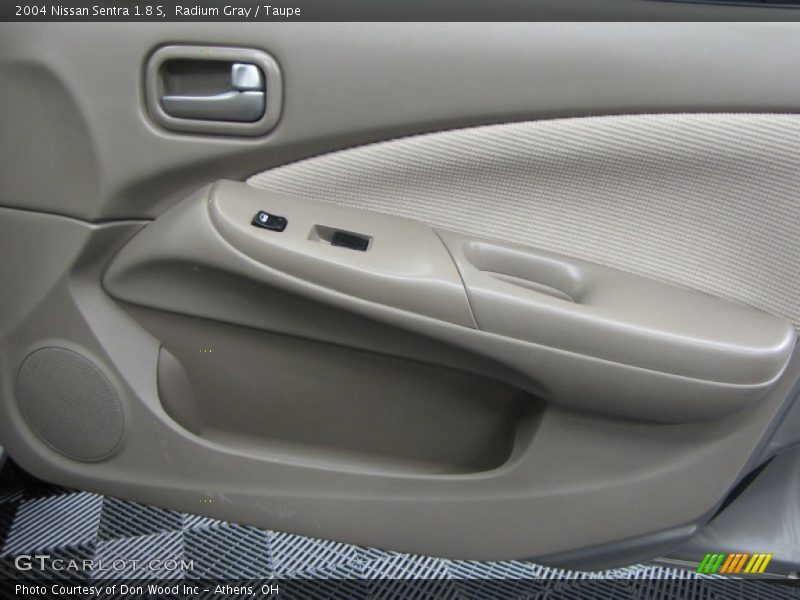 Radium Gray / Taupe 2004 Nissan Sentra 1.8 S