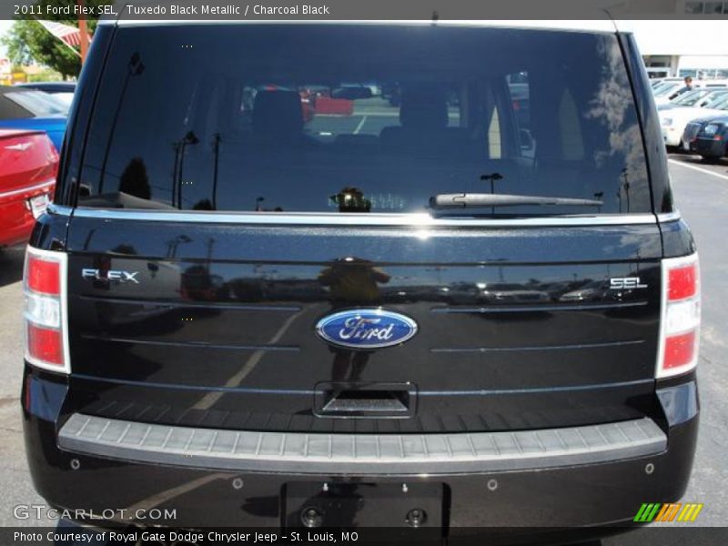 Tuxedo Black Metallic / Charcoal Black 2011 Ford Flex SEL
