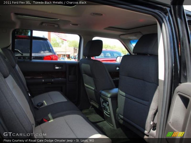 Tuxedo Black Metallic / Charcoal Black 2011 Ford Flex SEL