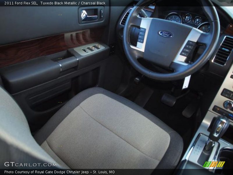 Tuxedo Black Metallic / Charcoal Black 2011 Ford Flex SEL