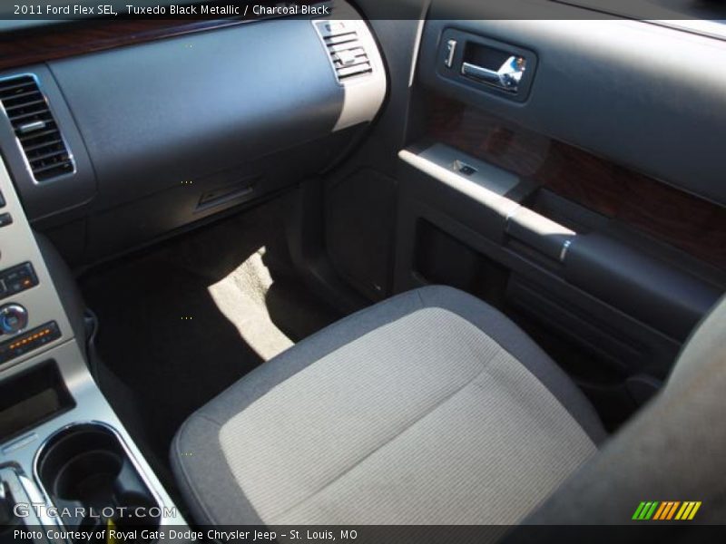 Tuxedo Black Metallic / Charcoal Black 2011 Ford Flex SEL