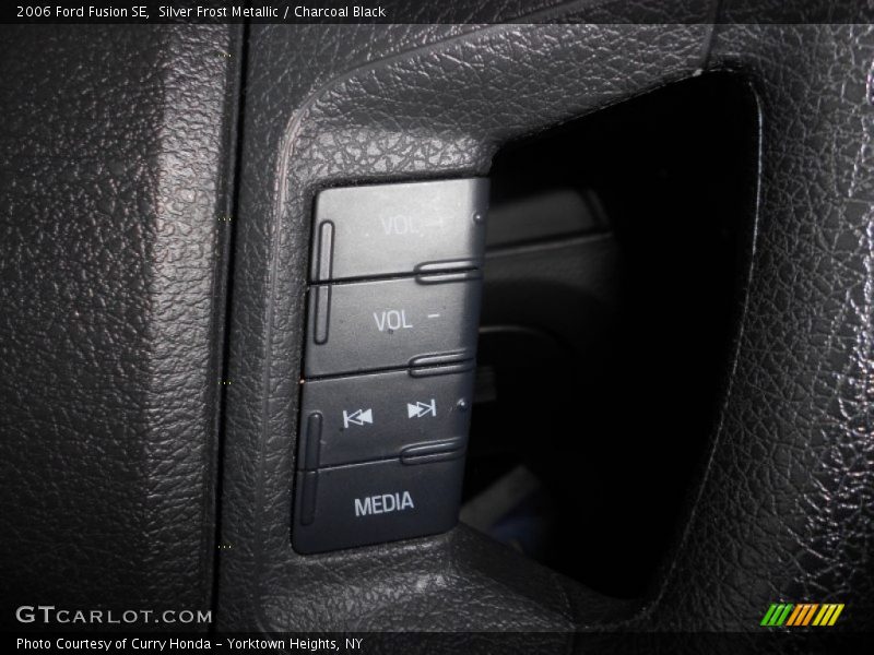 Silver Frost Metallic / Charcoal Black 2006 Ford Fusion SE