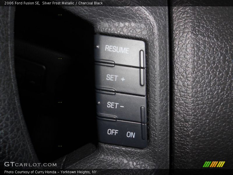 Silver Frost Metallic / Charcoal Black 2006 Ford Fusion SE