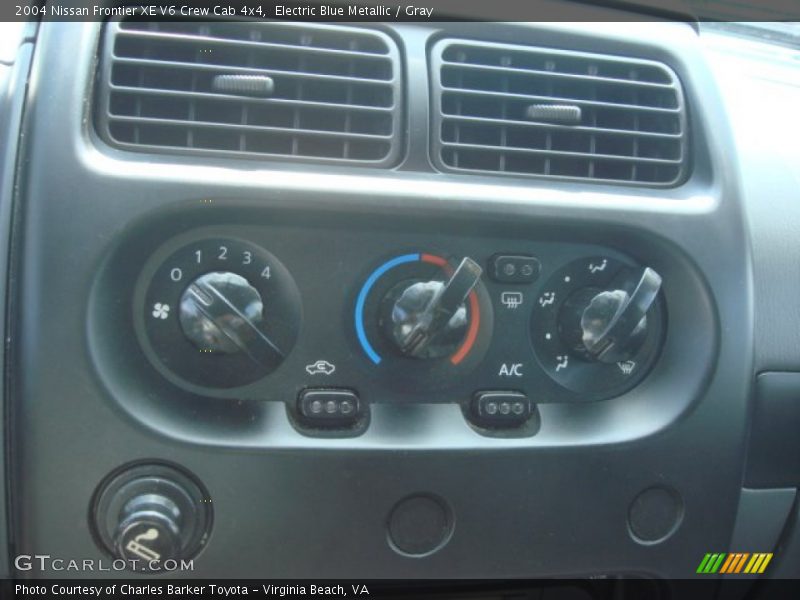 Electric Blue Metallic / Gray 2004 Nissan Frontier XE V6 Crew Cab 4x4