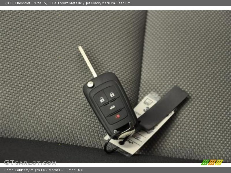 Blue Topaz Metallic / Jet Black/Medium Titanium 2012 Chevrolet Cruze LS