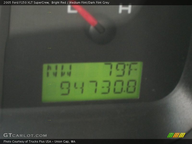 Bright Red / Medium Flint/Dark Flint Grey 2005 Ford F150 XLT SuperCrew