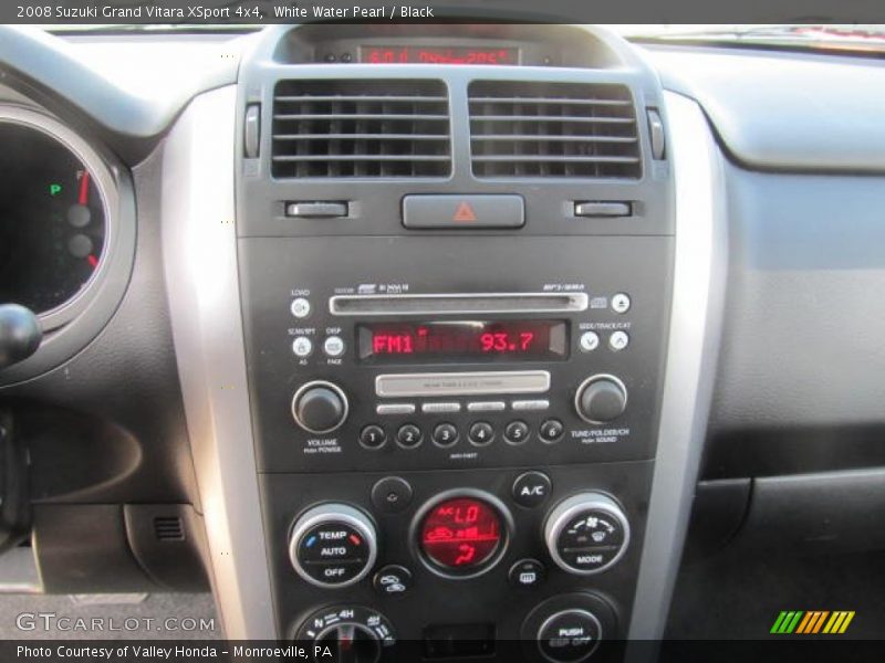 Controls of 2008 Grand Vitara XSport 4x4