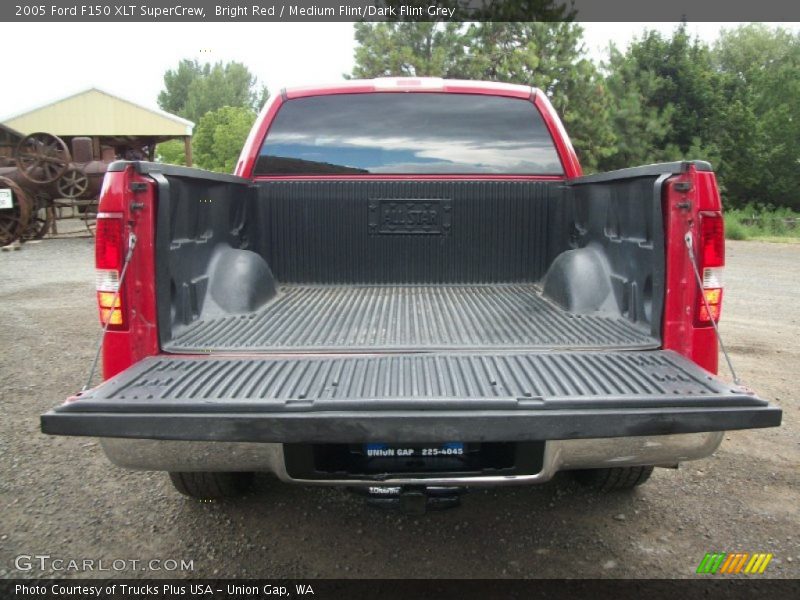 Bright Red / Medium Flint/Dark Flint Grey 2005 Ford F150 XLT SuperCrew