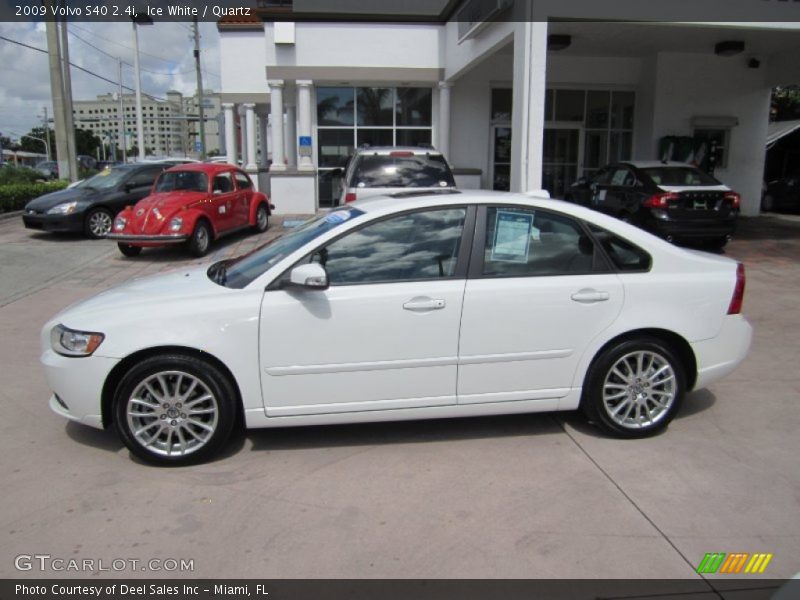 Ice White / Quartz 2009 Volvo S40 2.4i