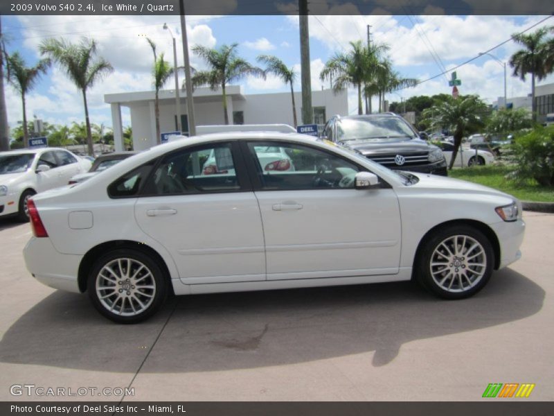 Ice White / Quartz 2009 Volvo S40 2.4i