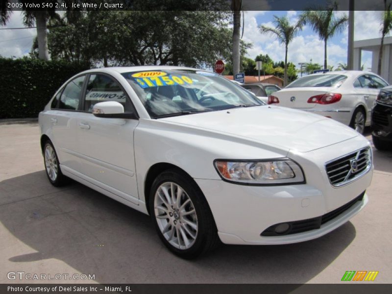 Ice White / Quartz 2009 Volvo S40 2.4i